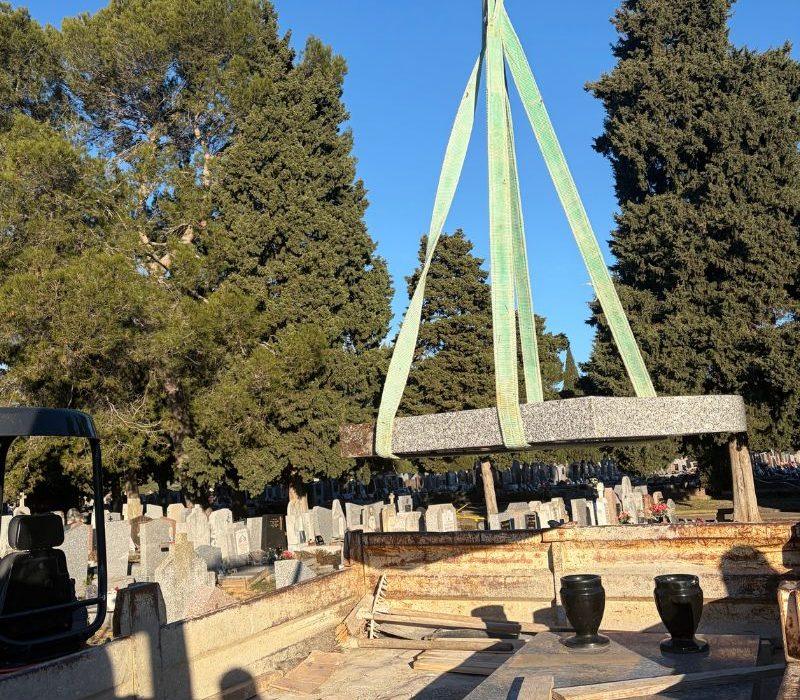 Démontage détaillé du monument